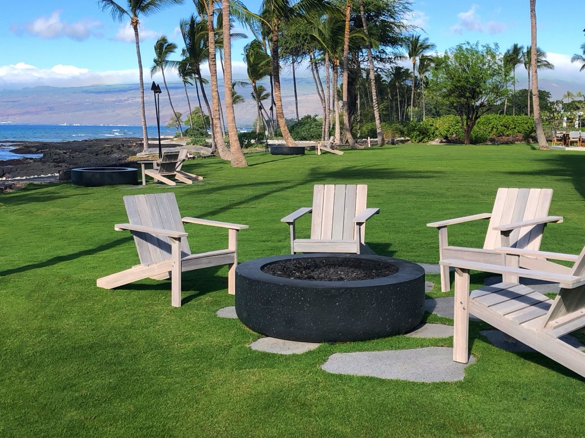 Fire pit — lava rock surround